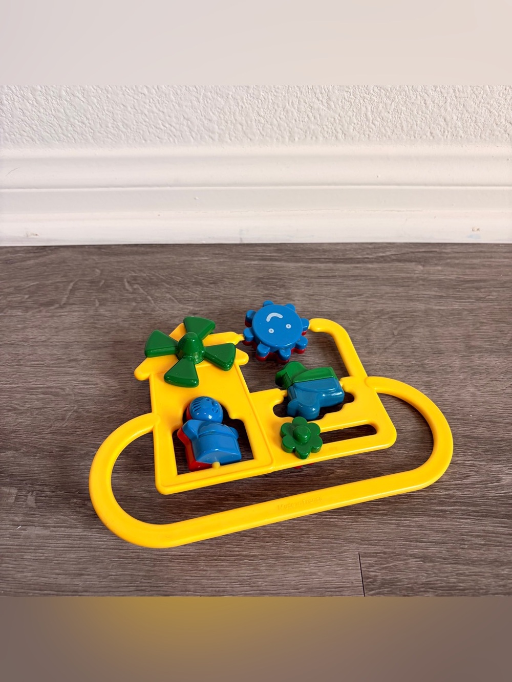 Discovery Toys shake rattle n roll vintage toy